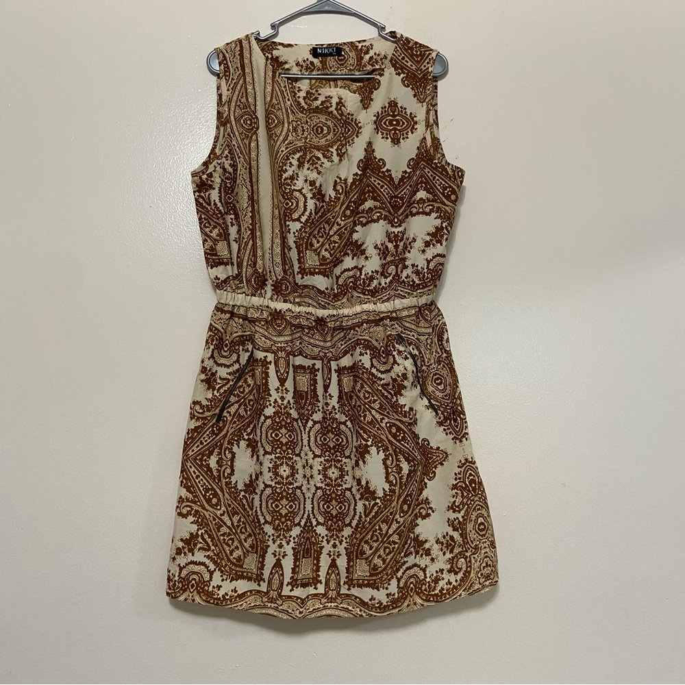 Brown/Gold (?) and Cream colored dress with zippered POCKETS